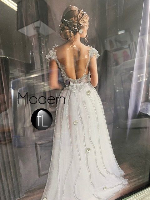 Stunning lady in white formal gown āBride to beā mirror 3d picture 56x66 cm