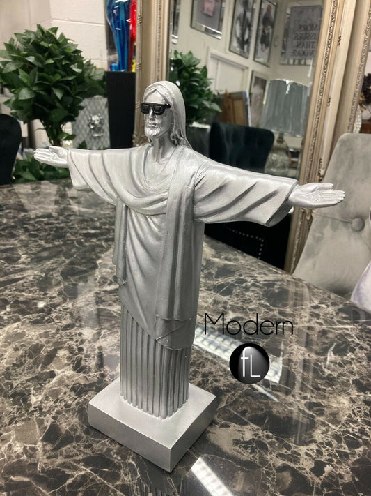 Standing silver cool redeemer statue ornament, silver resin Jesus Christ statue