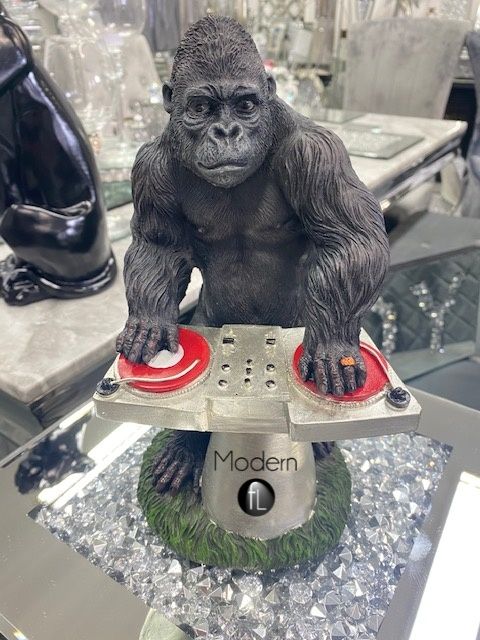 DJ Kong black gorilla ornament, 27 cm high gorilla DJ ornament