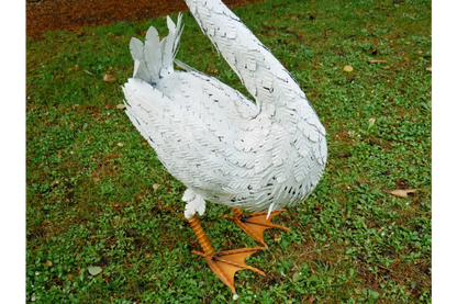 METAL SWAN GARDEN STATUE, LARGE SWAN GARDEN SCULPTURE