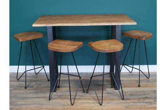 Living edge breakfast bar table with x4 matching stools