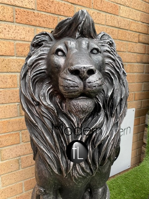 Large sitting Lion Outdoor Ornament