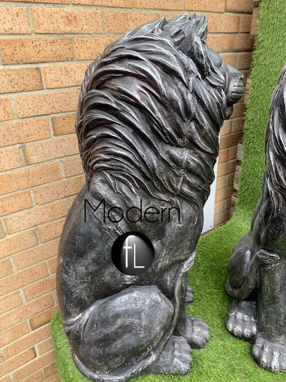 Large sitting Lion Outdoor Ornament