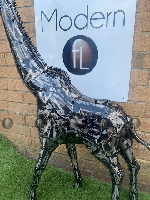 Metal Giraffe Garden Statue 104cm high