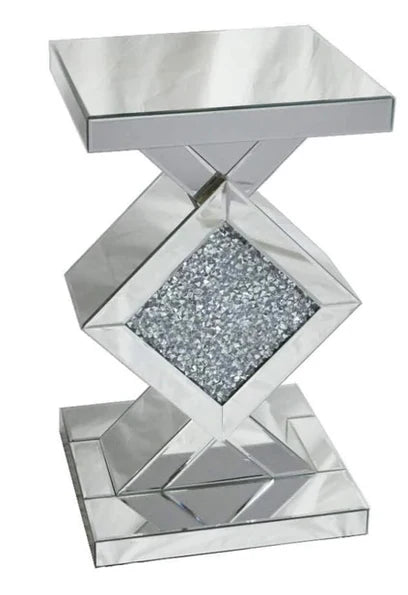 Mirrored and crushed crystal diamond pedestal