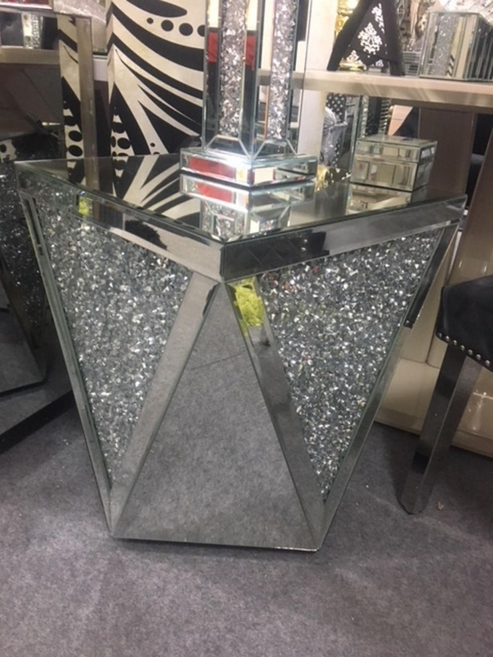 Luxury Sparkle Crushed Crystal Pedestal