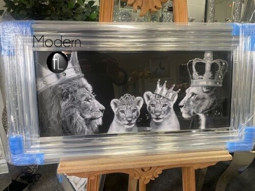 Lion family pride picture with two cubs in chrome wood frame, 3D glitter detail