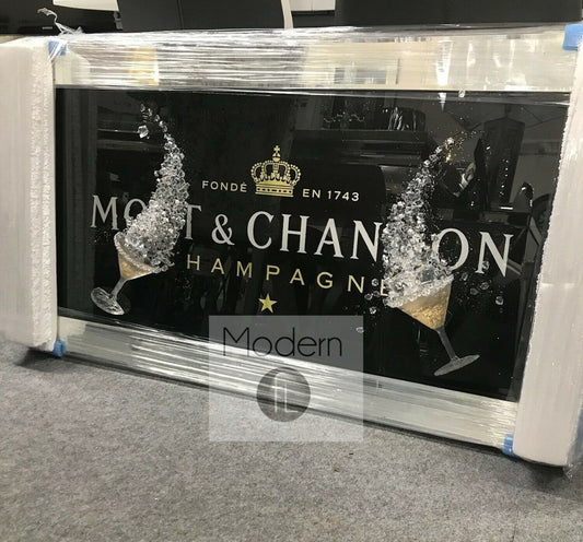 Moet Chandon picture with 3D Glasses and Sparkle Detail