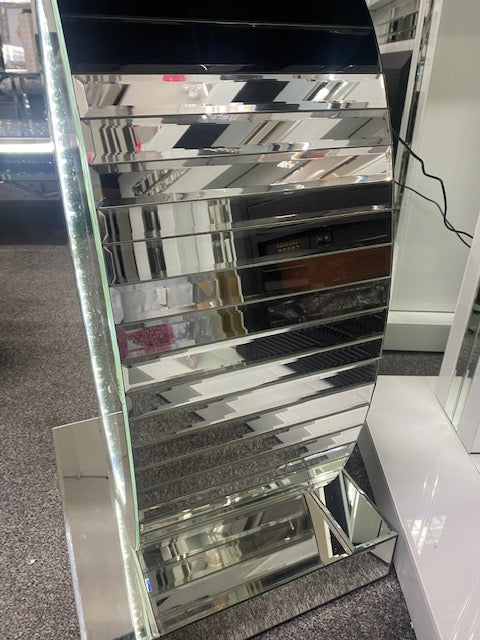 LED Mirrored crushed diamond side table