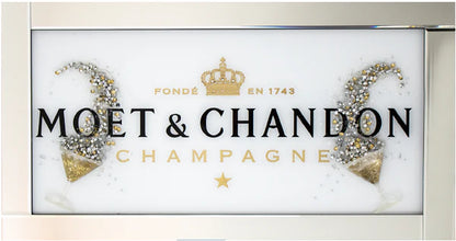 Moet Chandon picture with 3D Glasses and Sparkle Detail