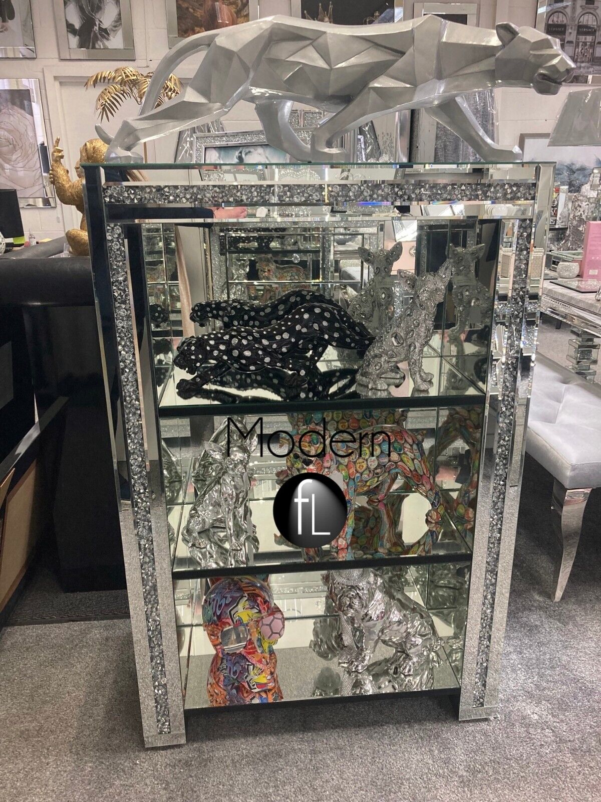 Crushed diamond outlet display cabinet